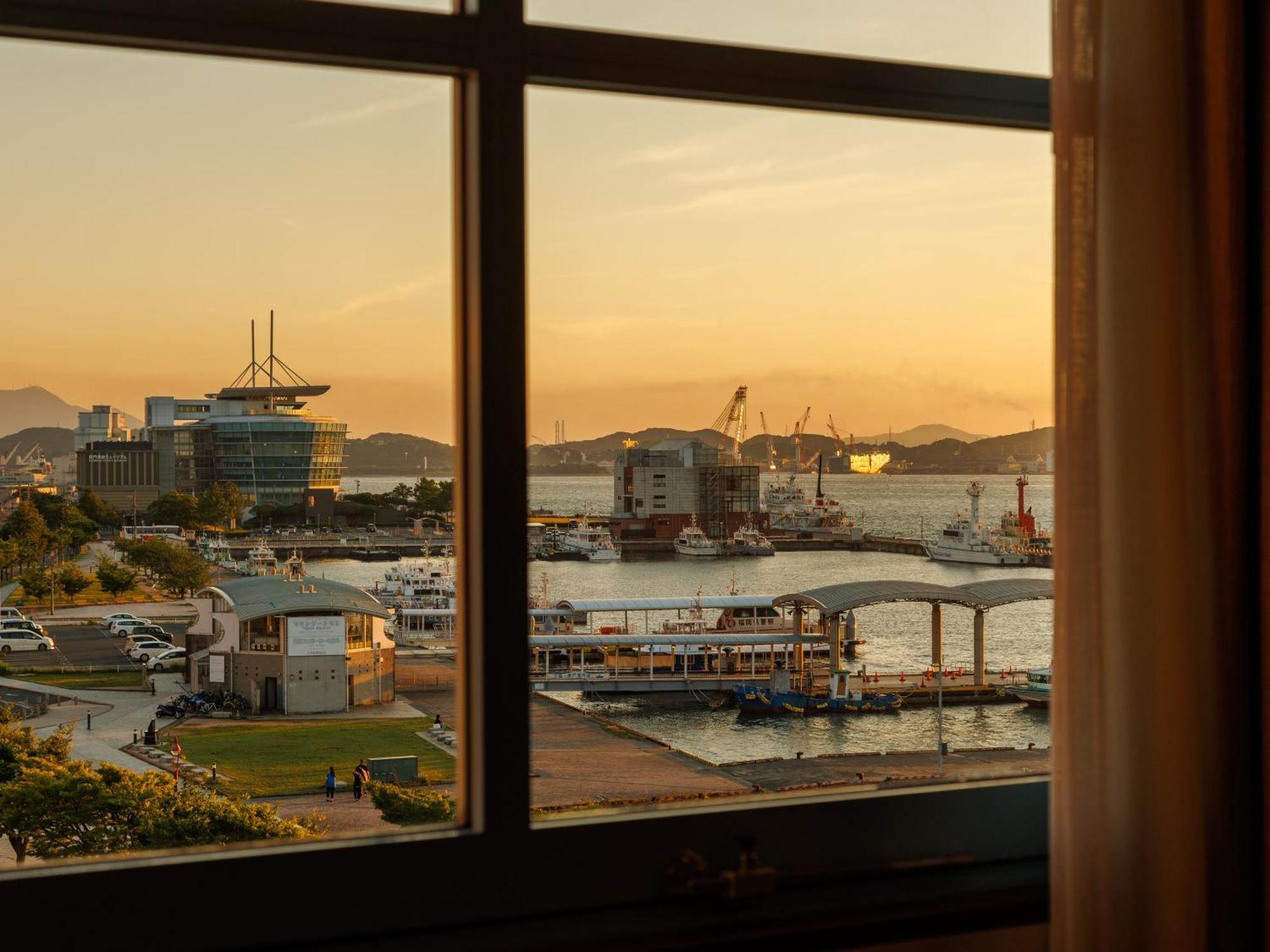 Premier Hotel Mojiko Kitakyūshū Exteriör bild